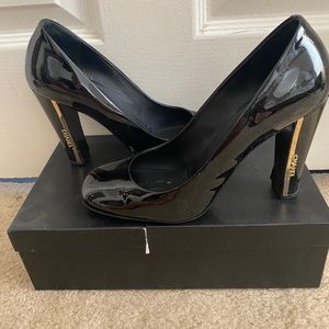 Chanel black leather patent heels. Size 38.5